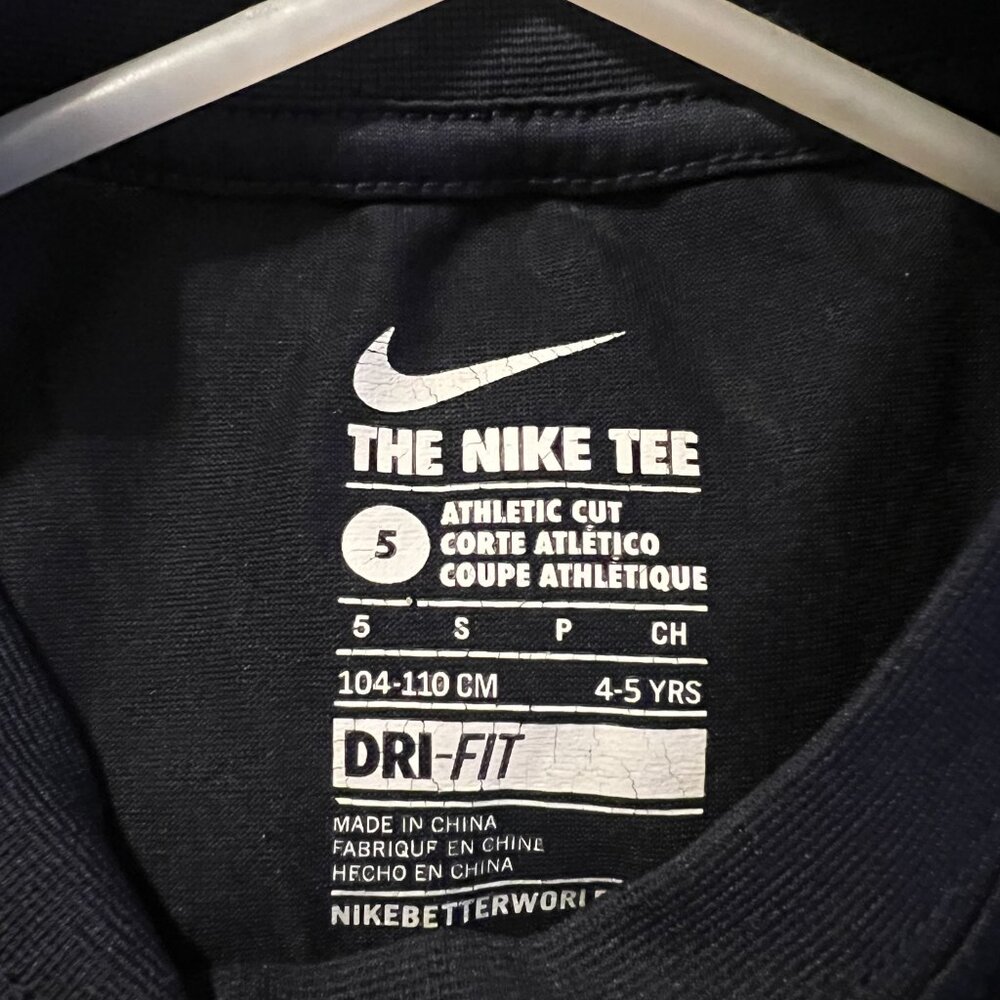 Nike size 5 - Picture 3 of 3